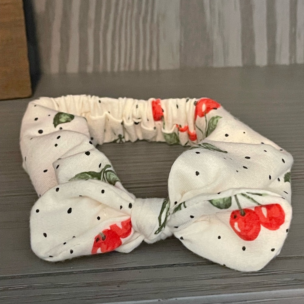Jessica Simpson infant headband bow